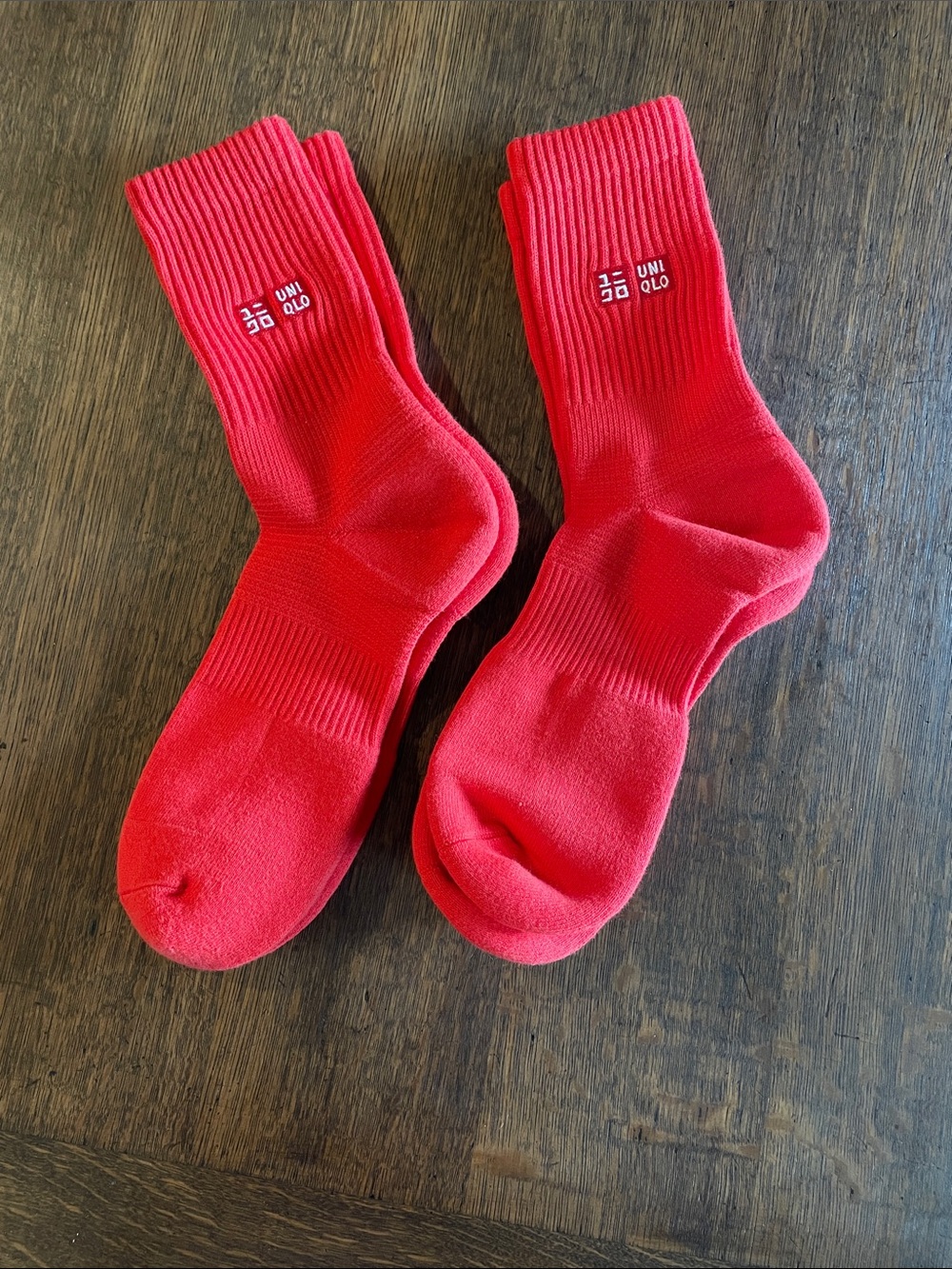 Uniqlo Bright Red Athletic Crew Socks - Men's